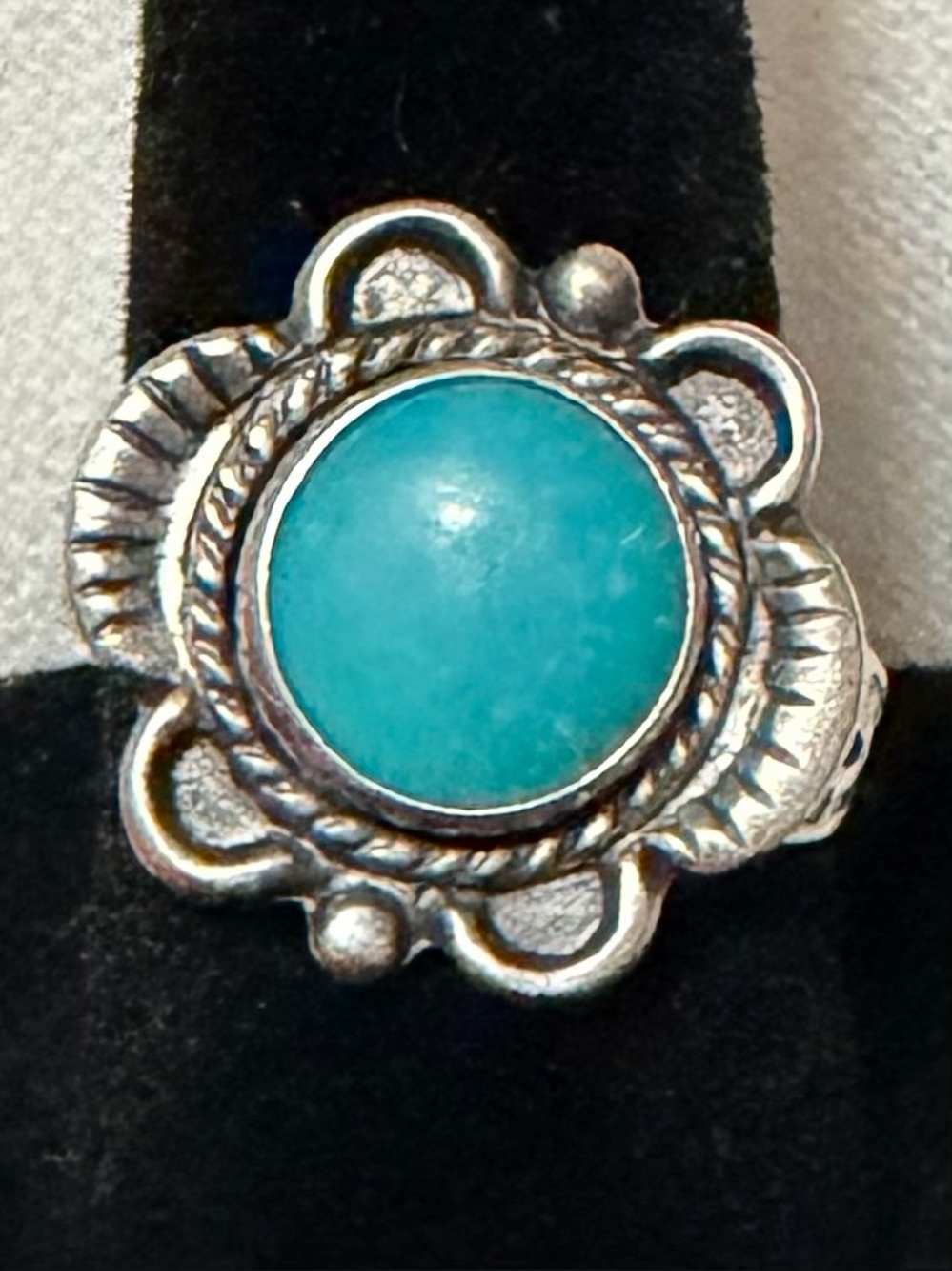 Vintage Turquoise Sterling Silver Floral Pattern Ring Size 6